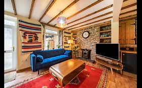 Quirky Mountain Cottage